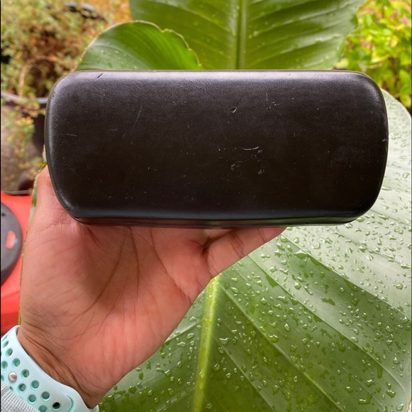 Bulgari Case for Sunglasses Black Outside Cream Inside display picture 2